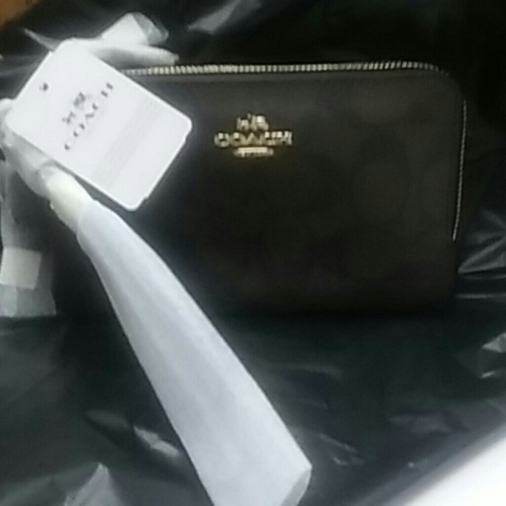 Coach Signature Double Zip Wallet Brown